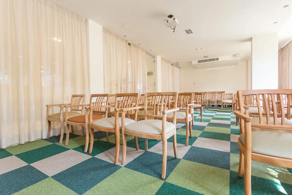 Apartamentos Ferrer Janeiro Can Picafort  Hiszpania